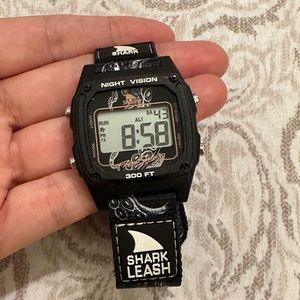 SHARK LEASH ⌚️ ‼️